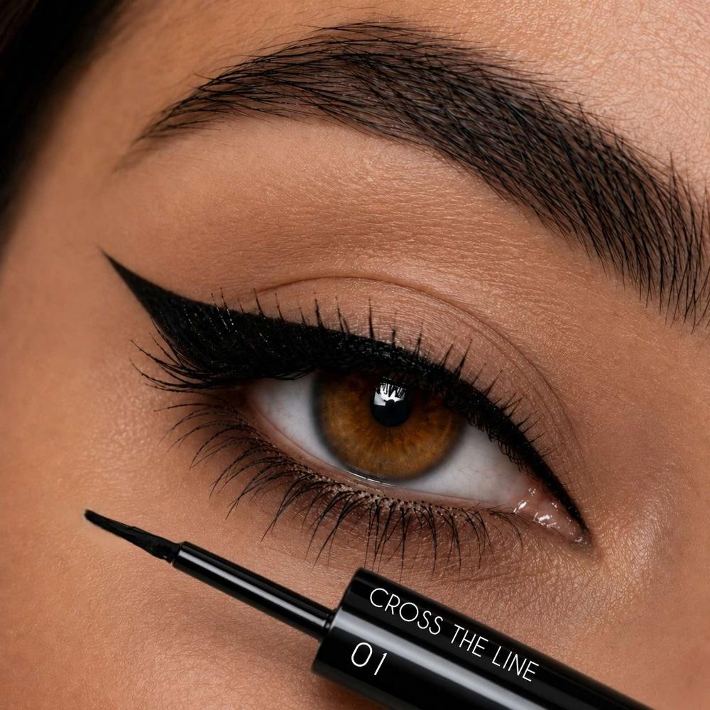 WABI CROSS THE LINE LIQUID EYELINER BLACK 01